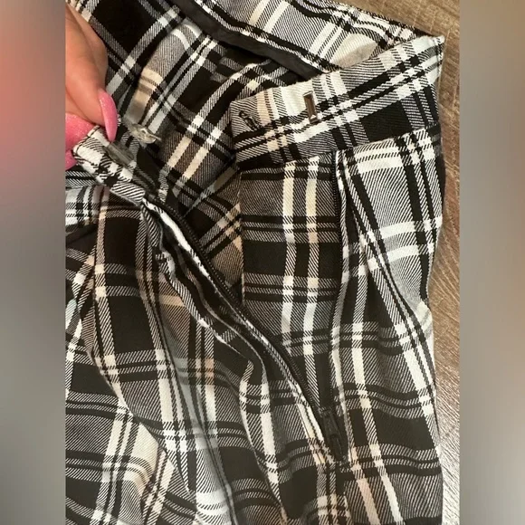 Hot Topic Black/White Plaid Schoolgirl Skirt size XL - Picture 9 of 15